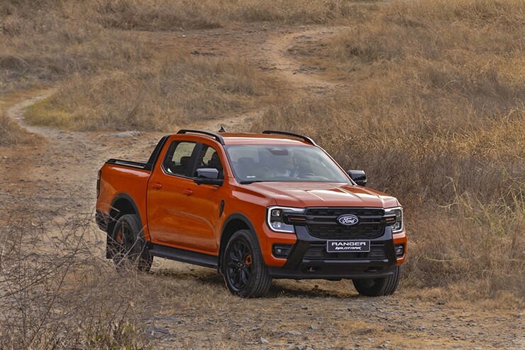 ford-ranger-2-1783959788-640-width740height493 Ford Ranger "mất ngôi", Toyota Hilux bứt tốc với 1.000 xe bán ra - 2