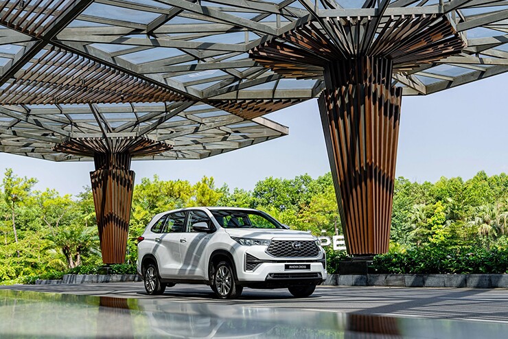 Giá xe Toyota Innova Cross lăn bánh kèm ưu đãi tháng 7/2026 - 1