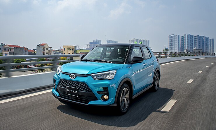 gia-xe-toyota-raize-niem-yet-va-lan-banh-thang-7-2026-10-1784045753-853-width740height444 Giá xe Toyota Raize niêm yết và lăn bánh tháng 7/2026 - 7