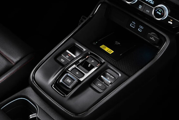 honda1-4-1784761495-984-width740height497 Honda CR-V e: HEV RS lộ rõ ưu nhược điểm nào khi so kè các đối thủ? - 4