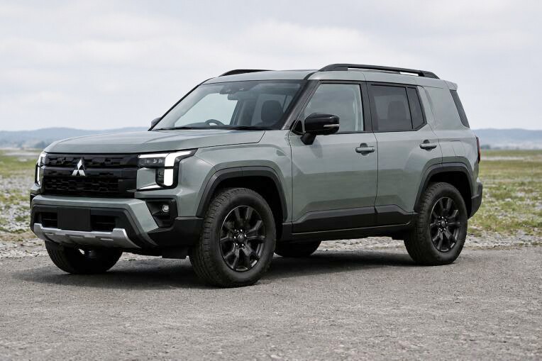 m-2-1784017903-425-width764height509 Mitsubishi Pajero iO thế hệ mới được định hình theo phong cách vuông vức.