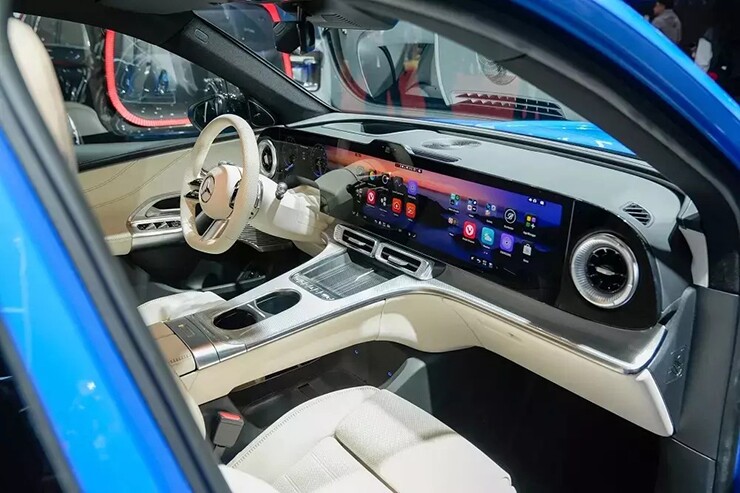 mercedes-benz-glc-the-he-moi-nhan-coc-tai-viet-nam-chay-hon-700-km-lan-sac-4-1785325706-684-width740height493 Mercedes-Benz GLC thế hệ mới nhận cọc tại Việt Nam, chạy hơn 700 km/lần sạc - 4