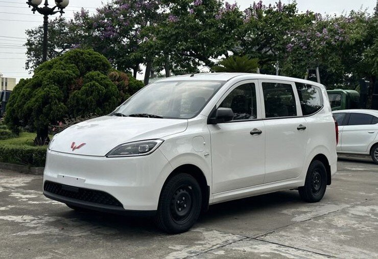 nghich-ly-o-to-viet-khi-xe-dien-mini-wuling1-1783331316-207-width740height507 Kích thước siêu nhỏ gọn giúp xe điện mini giải quyết triệt để nỗi ám ảnh quay đầu và tìm chỗ đỗ trong đô thị