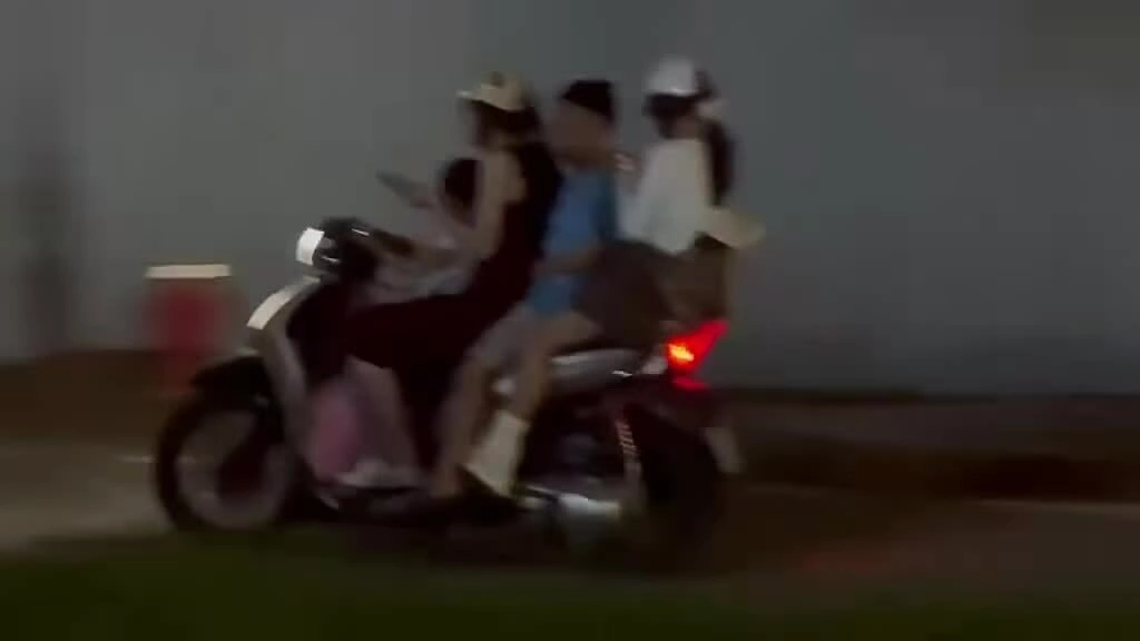 Những người phụ nữ coi thường an toàn của trẻ nhỏ