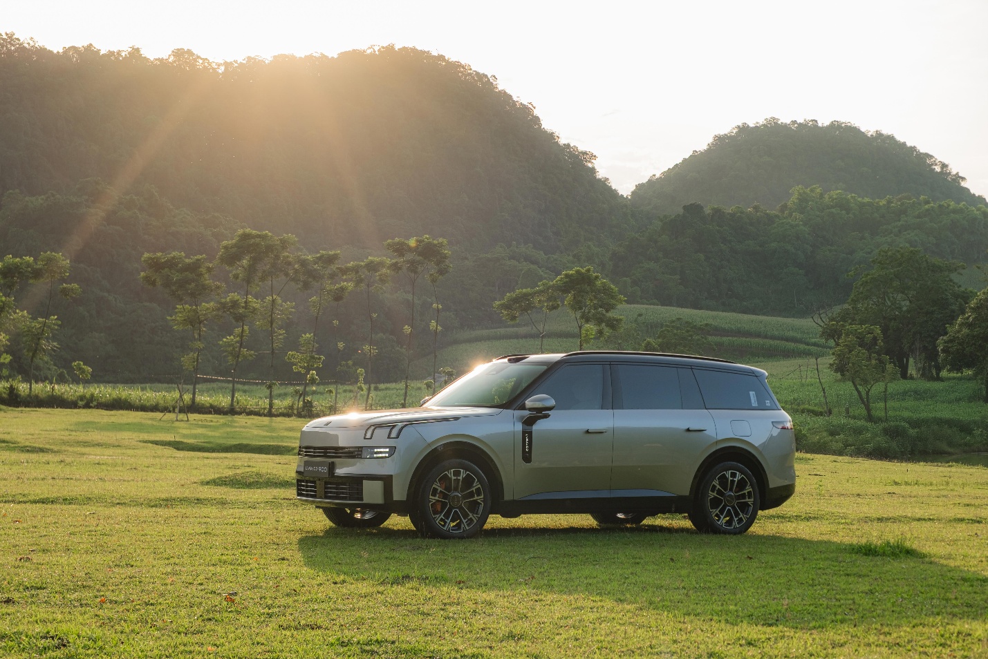Lynk & Co 900 – Điểm nhấn SUV cao cấp hút khách đại gia Việt - 1