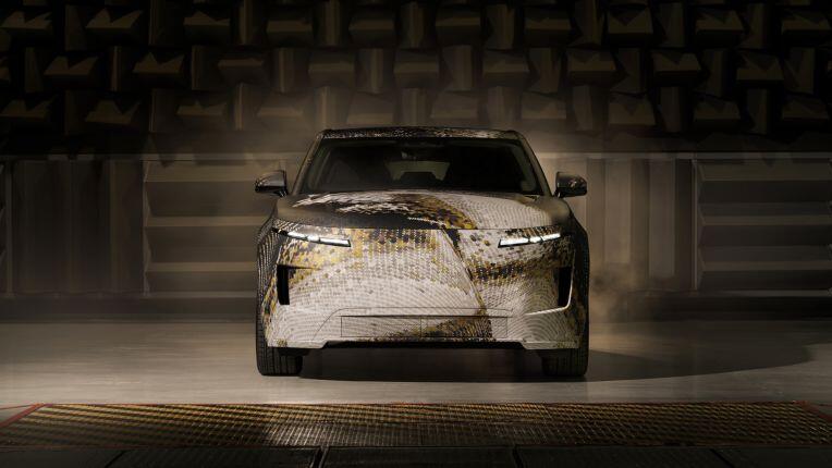 rr-3-1784733269-765-width764height430 Range Rover GT được định vị ở phân khúc Grand Touring.