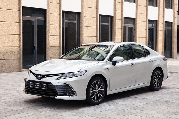 Sếp mua Camry Hybrid: Tài xế khóc ròng vì mất khoản "thu nhập ngầm"? - 3