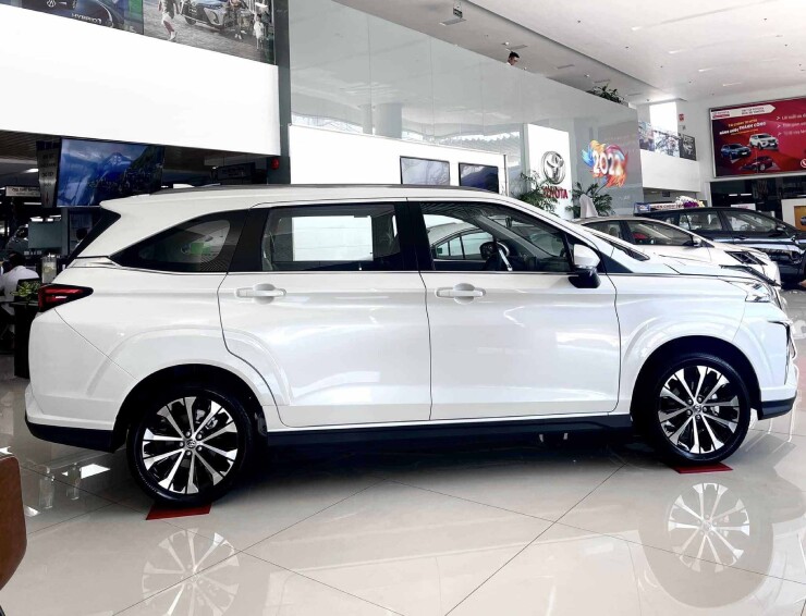 to2-1783291404-611-width740height566 Ưu nhược điểm của Honda BR-V khi đối sánh Toyota Veloz Cross - 3