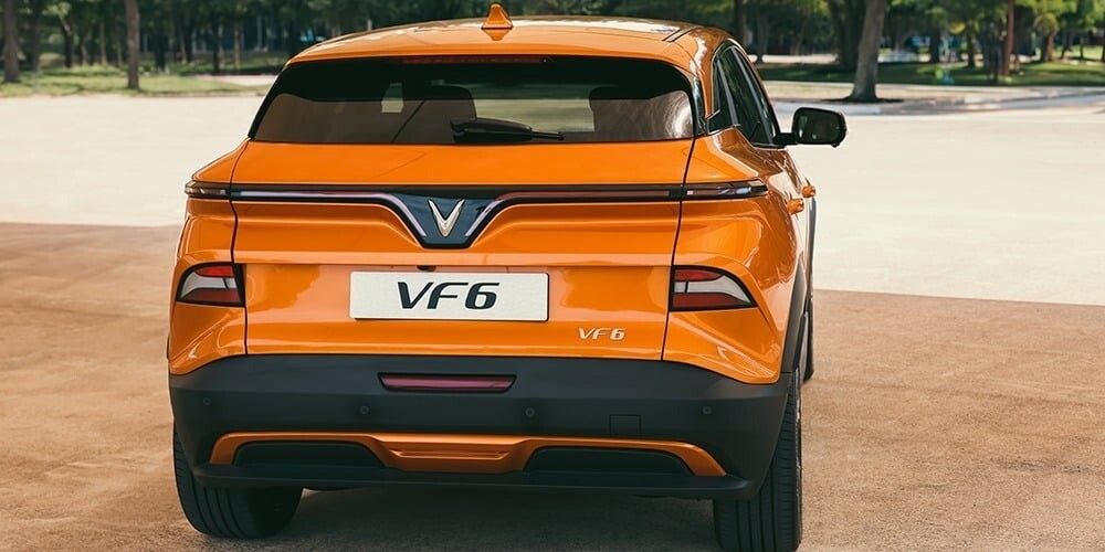 VinFast VF6 Eco vs VF6 Plus: Khác biệt gì khi chênh nhau 60 triệu đồng? - 2