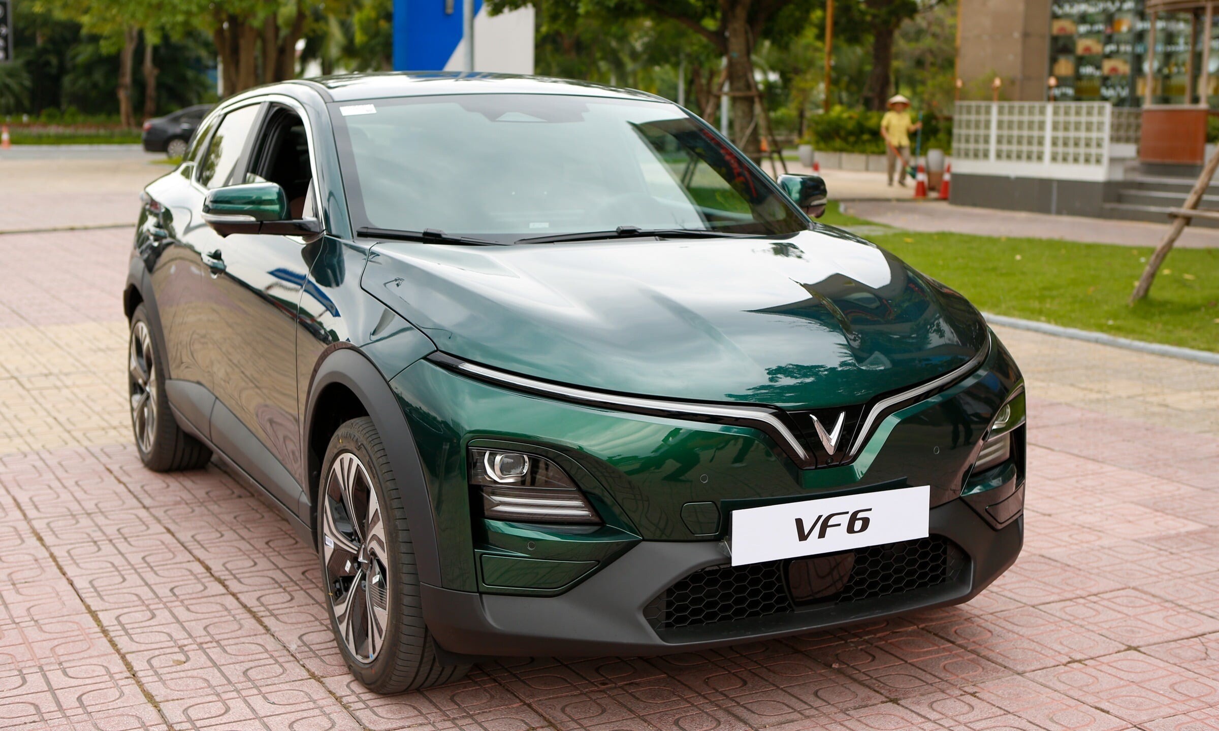 VinFast VF6 Eco vs VF6 Plus: Khác biệt gì khi chênh nhau 60 triệu đồng? - 3