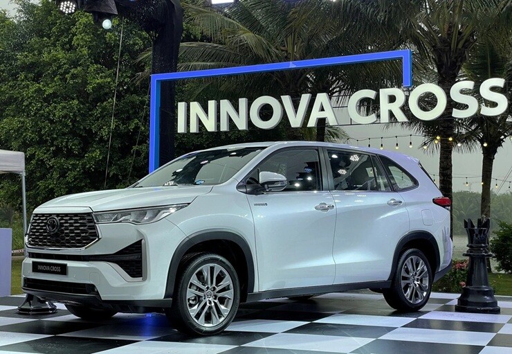 Loạt xe 7 chỗ hybrid tiết kiệm nhiên liệu tại Việt Nam - 1