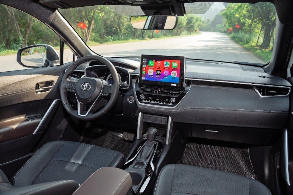 0-t-5-8-1786233061-width1139height758 Toyota Corolla Cross HEV là một trường hợp đáng chú ý khi nói đến xu hướng lựa chọn SUV phục vụ gia đình.