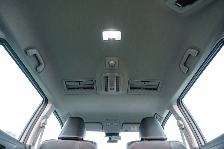 14-1786618326-466-width740height493 Giá xe Toyota Veloz Cross tháng 8/2026, hỗ trợ 100% phí trước bạ - 14
