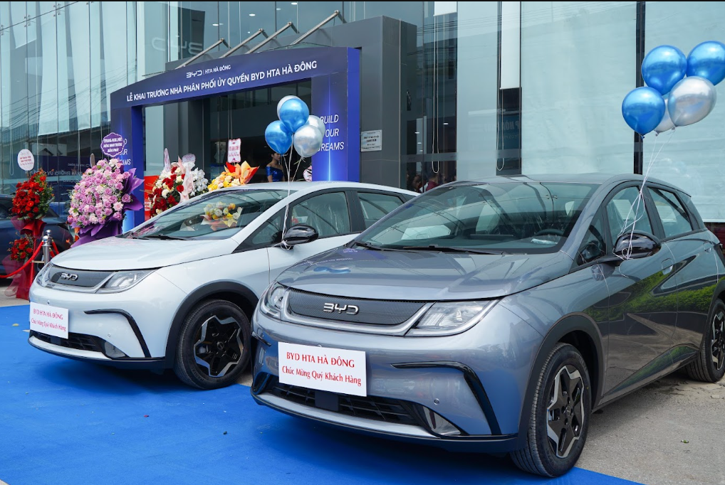 1786172477-654-width1018height682 BYD HTA Hà Đông chính thức khai trương showroom, lan tỏa xu hướng di chuyển xanh đến khu vực phía Tây Thủ đô - 2