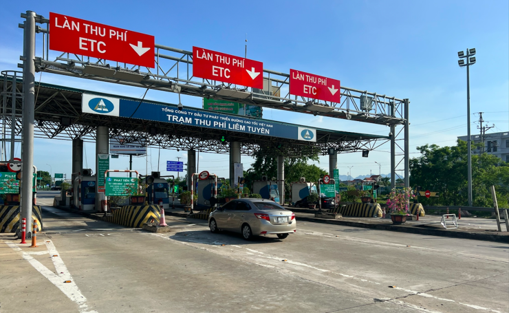 Trạm thu phí Liêm Tuyền. Ảnh: TA