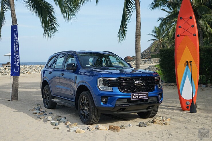 19-1787657278-94-width740height493 Giá xe Ford Everest cập nhật tháng 8/2026 - 7