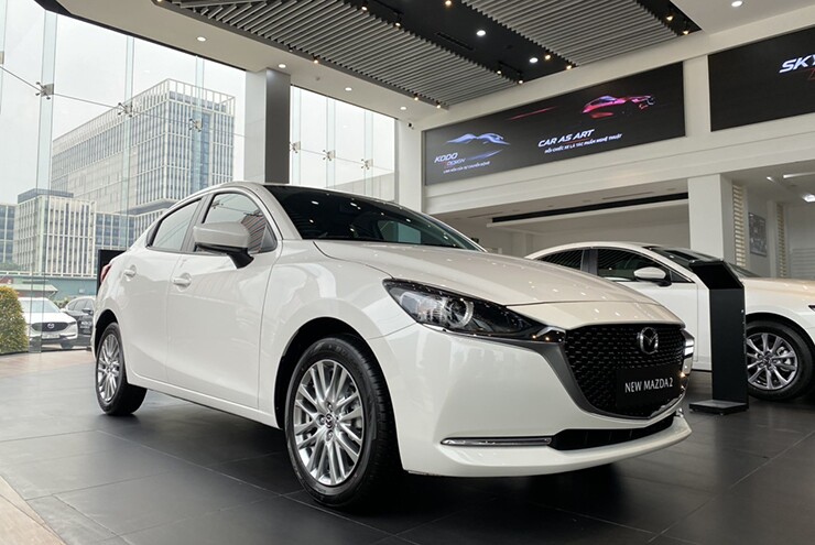 2-1785922708-837-width740height495 Mazda2 trở thành điểm sáng trong thị trường sedan hạng B đầy khó khăn.