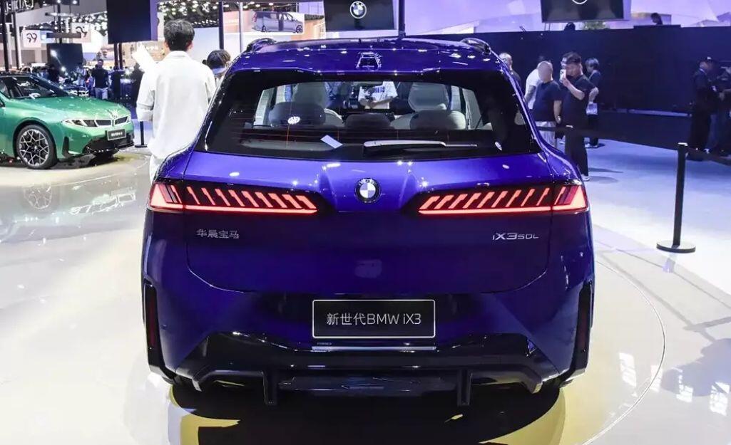 3-1-1787983926-311-width1025height625 BMW vừa trình làng iX3 L tại Triển lãm Ô tô Thành Đô 2026
