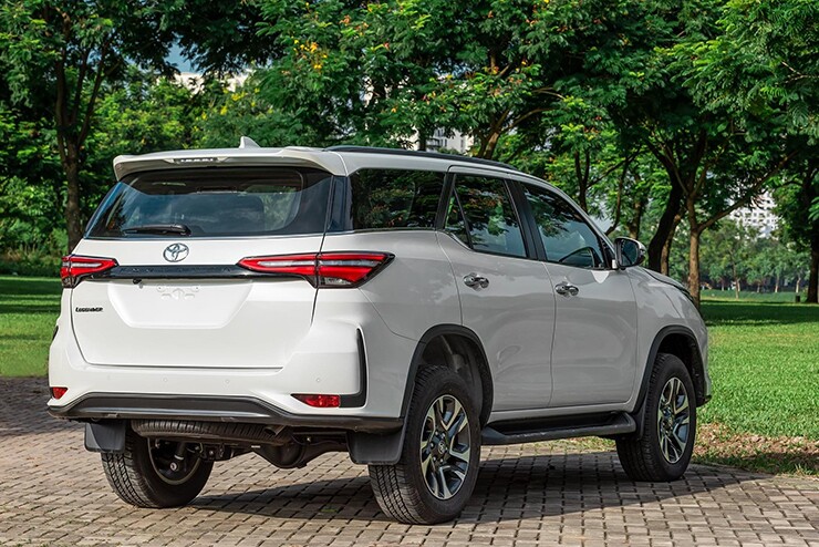 Giá xe Toyota Fortuner cập nhật tháng 8/2026 - 6