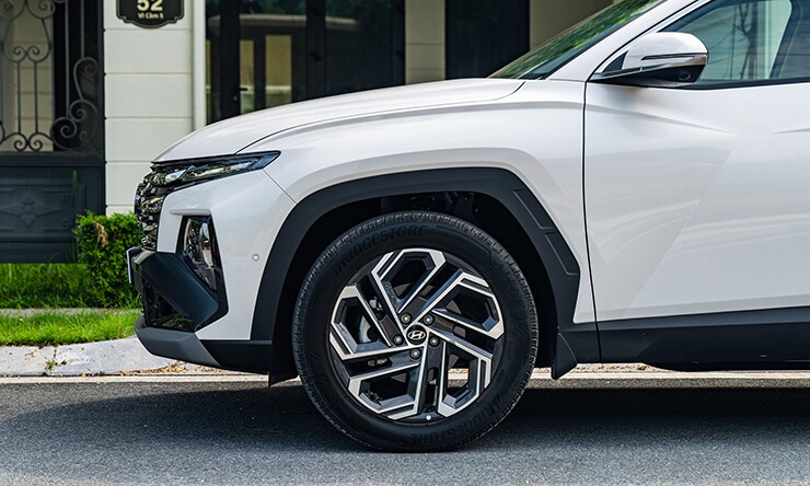 5-1787146544-37-width740height444 Giá xe Hyundai Tucson cập nhật tháng 8/2026, ưu đãi 85 triệu đồng - 5