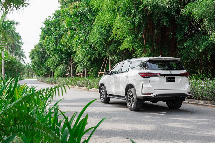 Giá xe Toyota Fortuner cập nhật tháng 8/2026 - 7