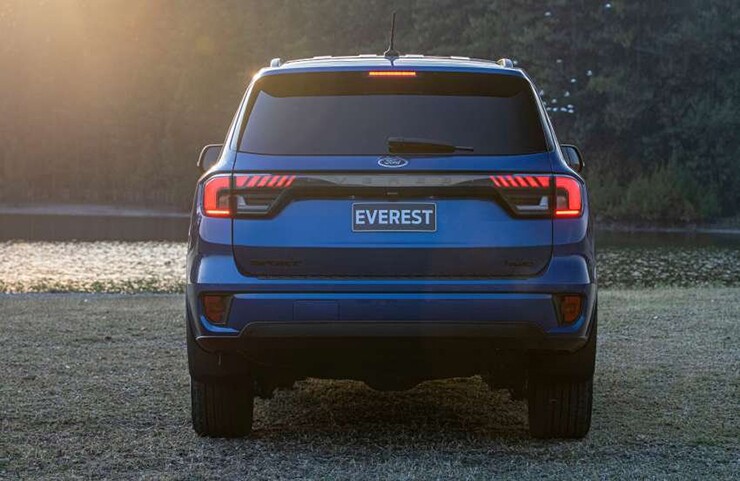 7-1787657278-197-width740height481 Giá xe Ford Everest cập nhật tháng 8/2026 - 6