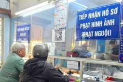 Nộp phạt nguội vi phạm giao thông: Đóng tiền online, vì sao vẫn phải đến trụ sở?