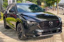 Mazda CX-5 giá từ 759 triệu đồng: SUV phân khúc C hút gia đình trẻ