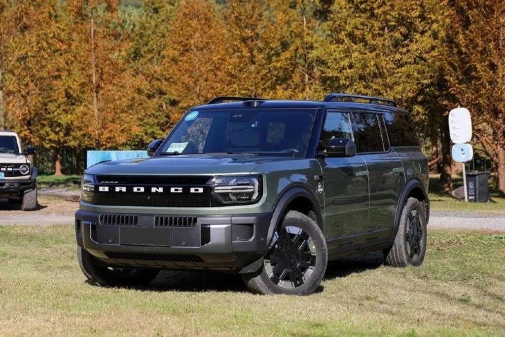 f-2-1786668370-971-width1024height683 Ford Bronco là một trong những cái tên được nhiều người yêu xe tại Việt Nam mong chờ.