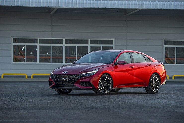 Giá xe Hyundai Elantra mới nhất tháng 8/2026 - 2