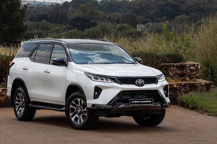Giá xe Toyota Fortuner cập nhật tháng 8/2026 - 1