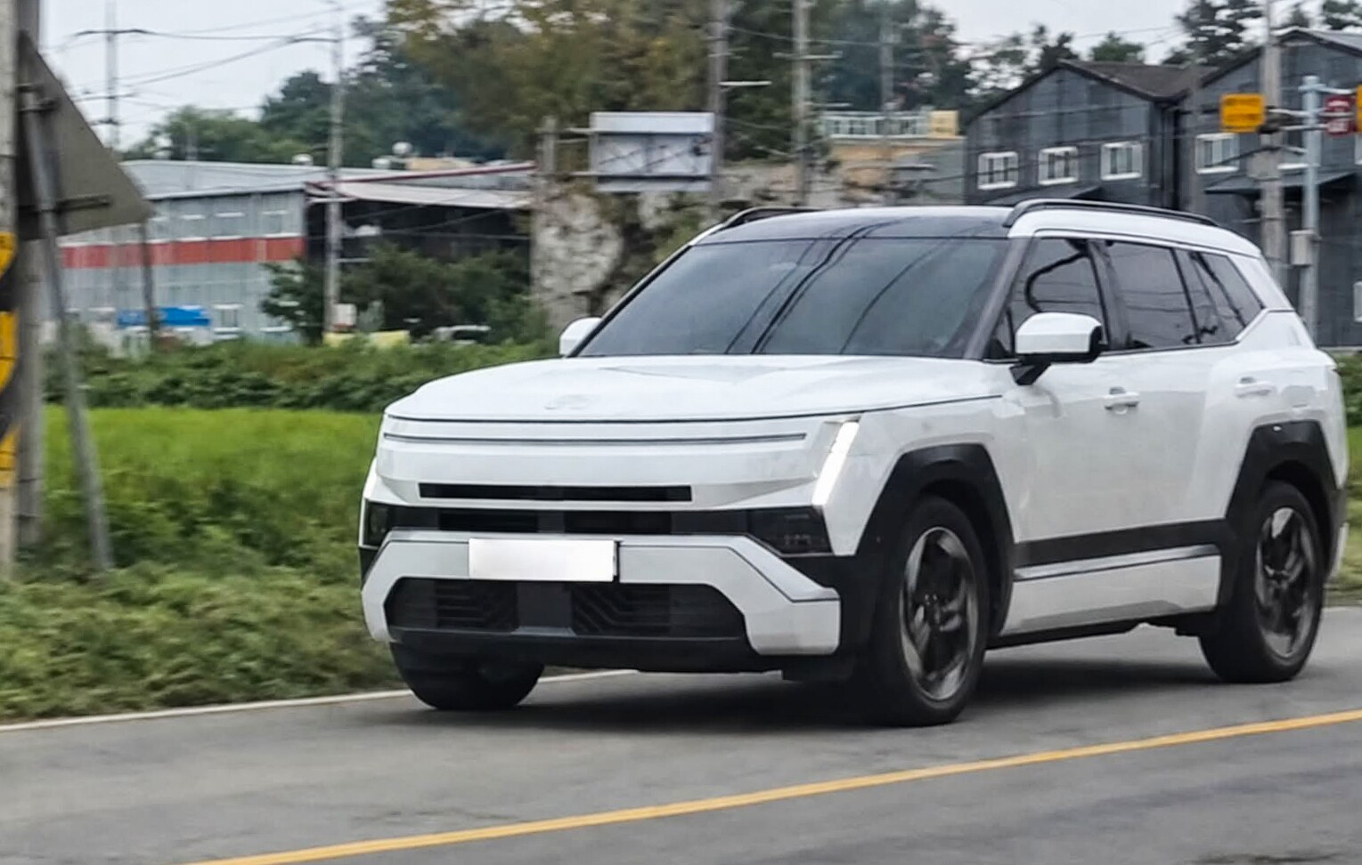 h-2-1787463539-634-width1529height972 Đây là thế hệ thứ 5 của Tucson, được Hyundai phát triển theo ngôn ngữ thiết kế “Art of Steel”.