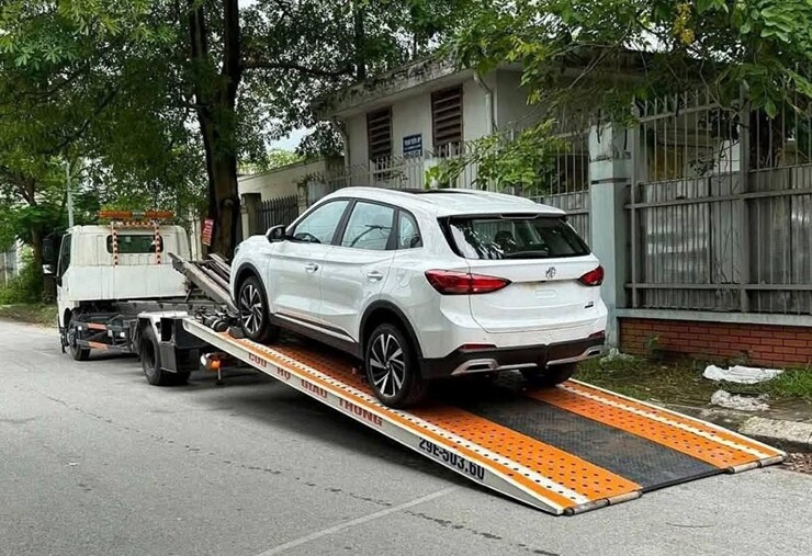 mg-zs-giam-gia-cuc-manh-con-378-trieu-dong-tai-dai-ly-2-1787837333-213-width740height507 MG ZS đời mới đã xuất hiện ở Việt Nam. Ảnh: MXH