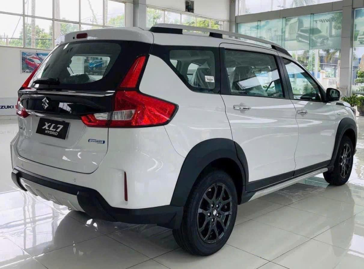 suzuki-xl7-hybrid-cong-nghe-nua-mua-hay-xl7hot-1785841452-968-width740height548 Suzuki XL7 Hybrid hướng tới nhóm khách hàng gia đình và xe dịch vụ ưu tiên tính thực dụng
