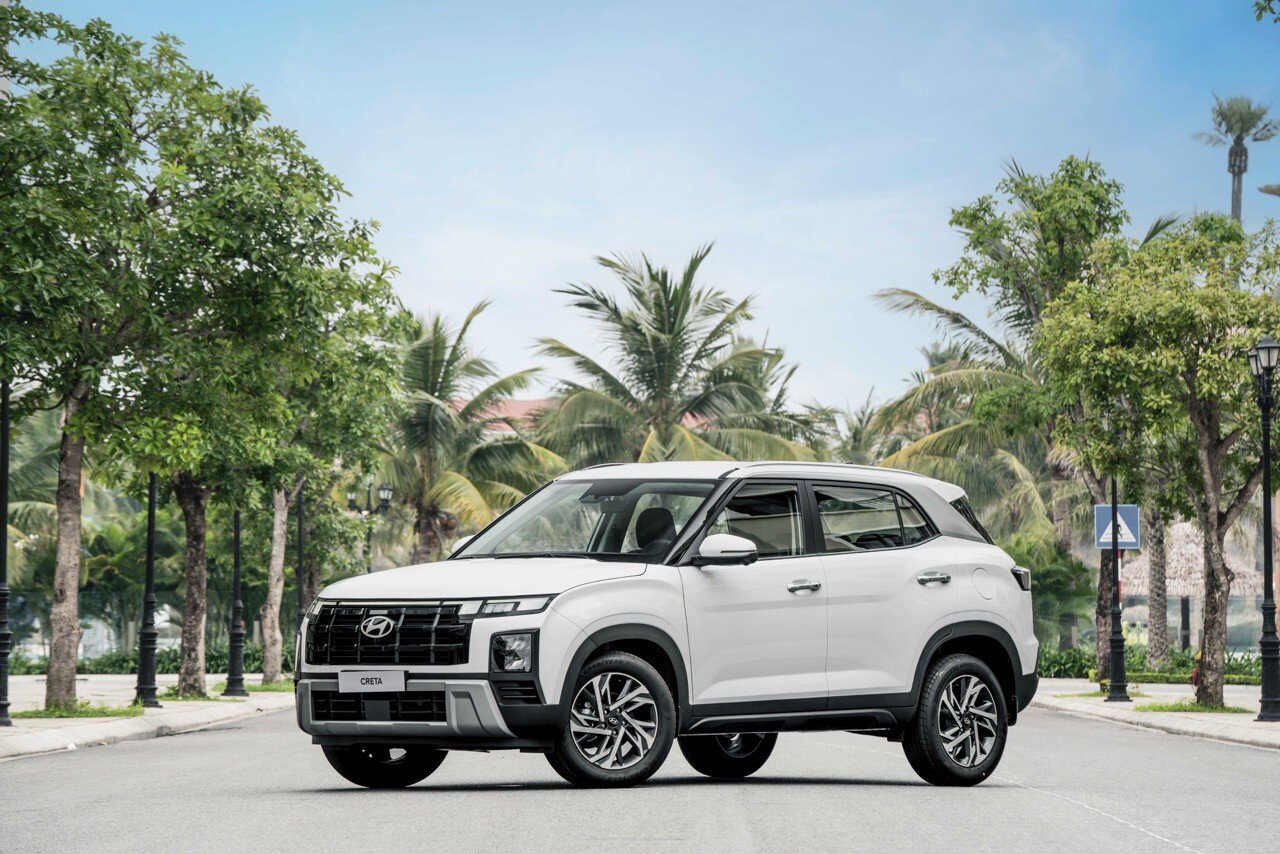 Xe được trang bị khối động cơ xăng, dung tích 1.5L hút khí tự nhiên, cho công suất 115 mã lực.