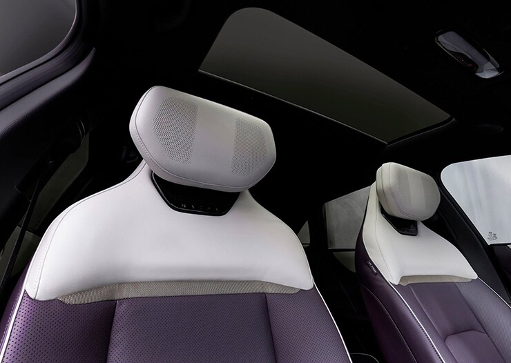 11-1790482212-294-width740height526 Mazda CX-6e chốt ngày ra mắt, SUV điện có màn hình siêu khủng - 10
