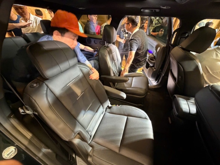1788313210-a78544ca9c-vov-hyundai-palisade-27-width740height556 Hyundai Palisade nổi bật với ghế chủ tịch ở hàng 2 với bản 6 chỗ