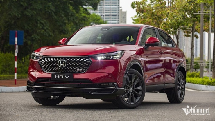 1789702638-7e72cc499d-w-honda-hr-v-3811-width740height417 Honda HR-V e:HEV đang được đại lý giảm giá, khuyến mại với số tiền quy đổi đến 70 triệu đồng. Ảnh: Hoàng Hiệp