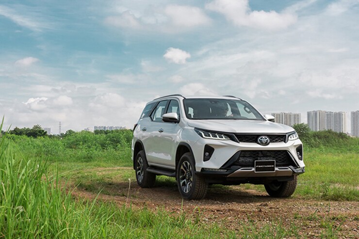 Giá xe Toyota Fortuner mới nhất tháng 9/2026 - 3