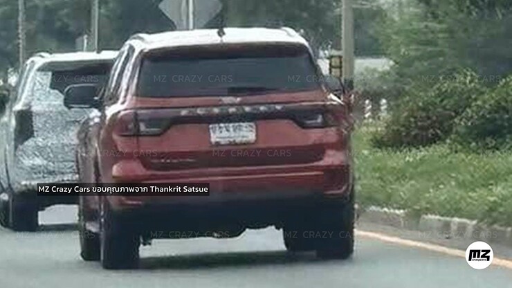 Toyota đưa nhiều mẫu xe đối thủ cũng như Hilux TRAVO vào đoàn thử nghiệm - Ảnh: Thankrit Satsue