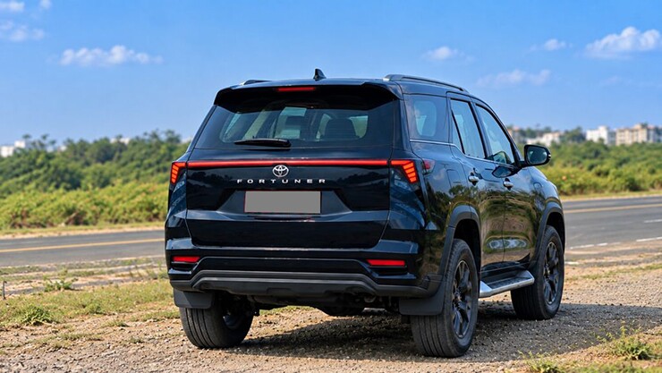 Bản dựng đồ họa Toyota Fortuner thế hệ mới