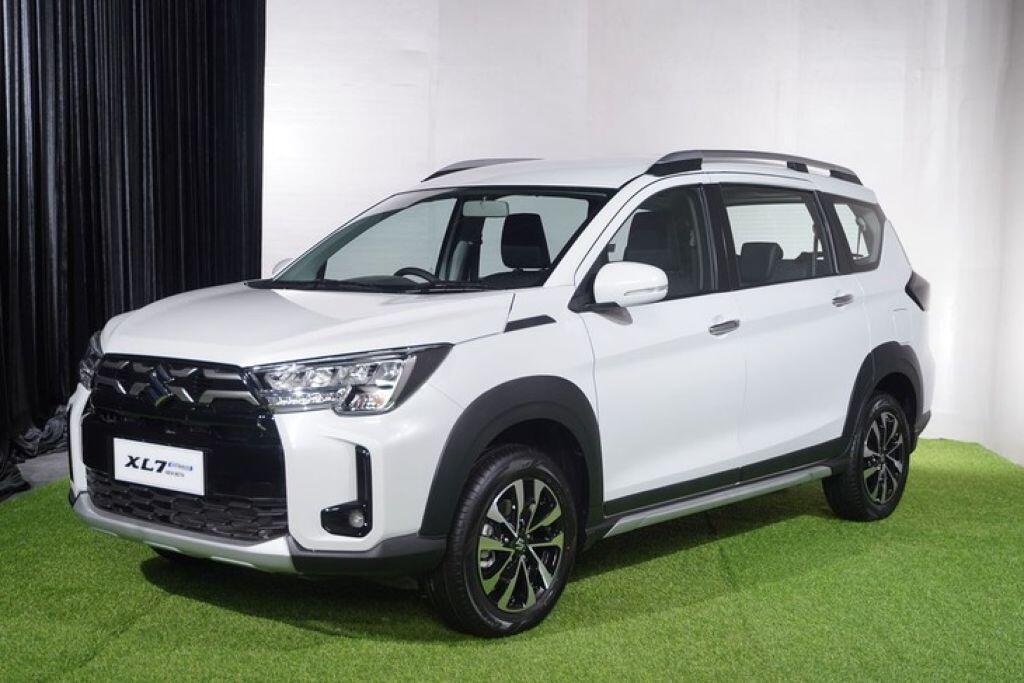 7-5-1789922223-224-width1024height683 Suzuki XL7 Hybrid nhiều khả năng sẽ được mở rộng danh mục phiên bản tại Việt Nam.