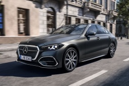 av-1787988535-602-width740height495 Mercedes-Benz C-Class bản nâng cấp lộ diện