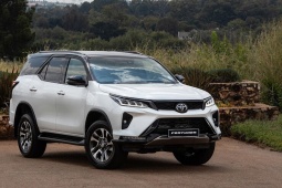 ava3-1789662250-539-width740height495 Giá xe Toyota Fortuner mới nhất tháng 9/2026