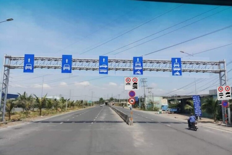 g-1-1790568519-478-width750height502 Tùy từng tuyến đường, giá long môn có thể được thiết kế với một hoặc nhiều nhịp.