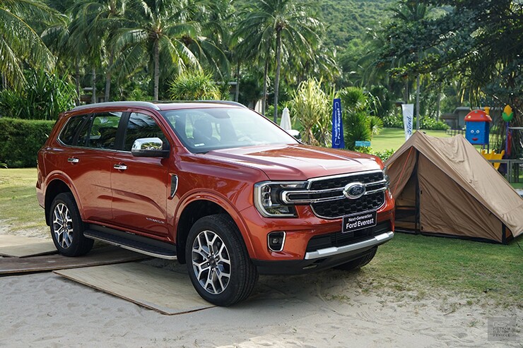 gia-xe-ford-everest-thang-9-2026-uu-dai-50-le-phi-truoc-ba-22-1790276387-835-width740height493 Giá xe Ford Everest tháng 9/2026, ưu đãi 50% lệ phí trước bạ - 1