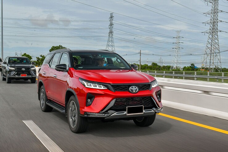 Giá xe Toyota Fortuner mới nhất tháng 9/2026 - 13