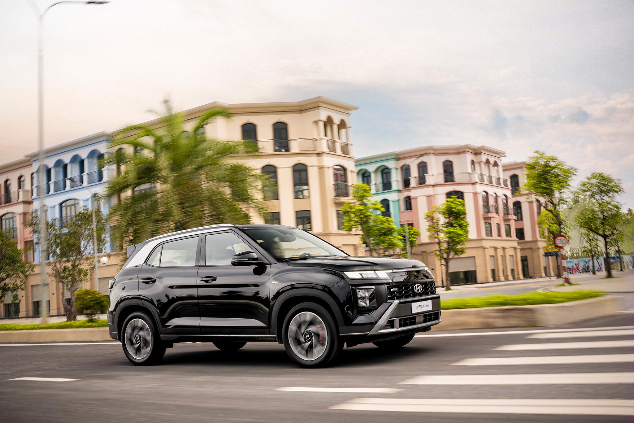 image2-1788853213-534-width2048height1366 Mẫu SUV hạng B Hyundai Creta thu hút khách hàng bởi thiết kế đa dụng, thể thao.