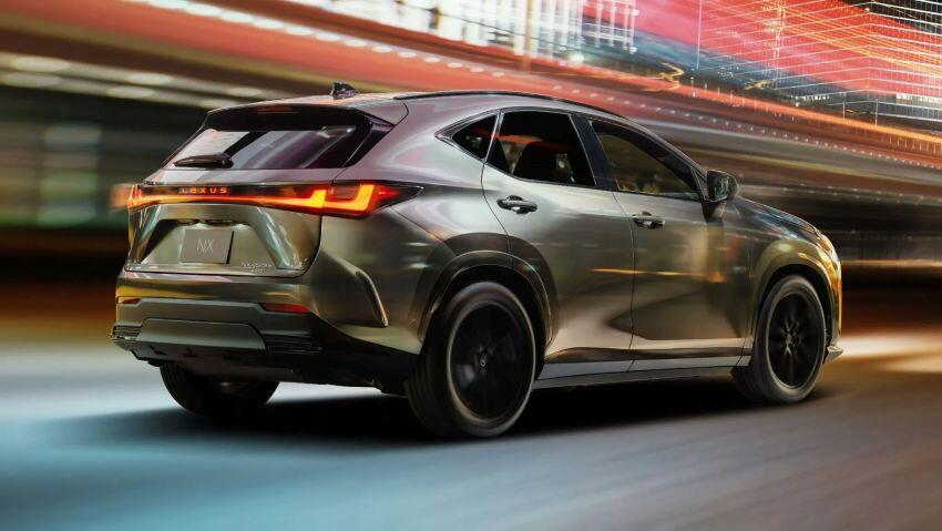 l-1-1788372997-672-width850height479 Lexus NX mới có kích thước chiều dài 4.690 mm, tăng 30 mm. Chiều dài cơ sở vẫn ở mức 2.690 mm.