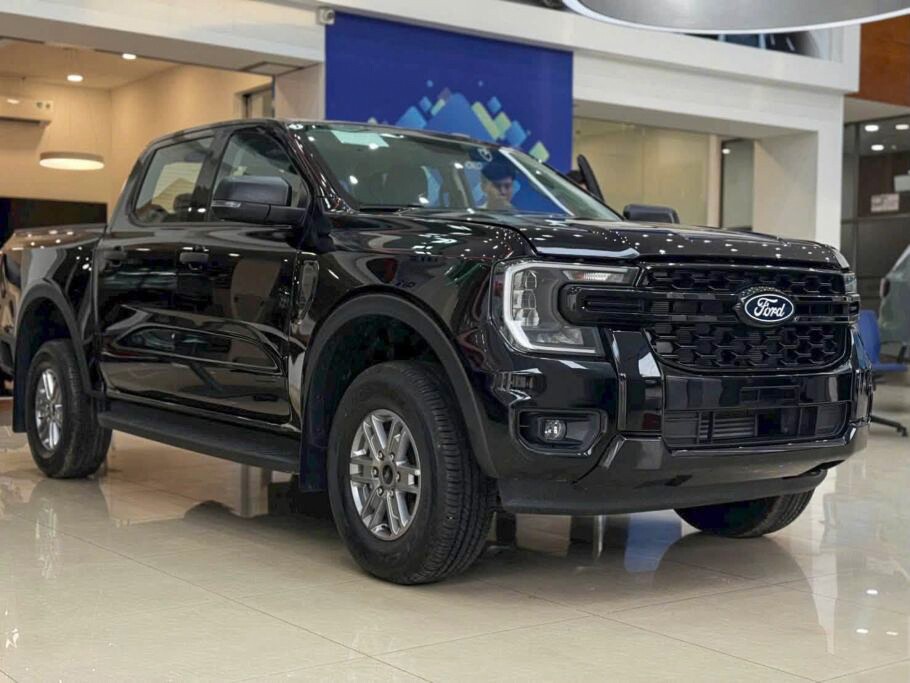 r-3-1789922633-10-width910height683 Ford vừa tiết lộ thông tin về kế hoạch điều chỉnh giá bán niêm yết của dòng xe bán tải Ranger.